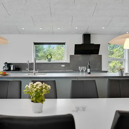 Beautiful In With Indoor Swimming Pool